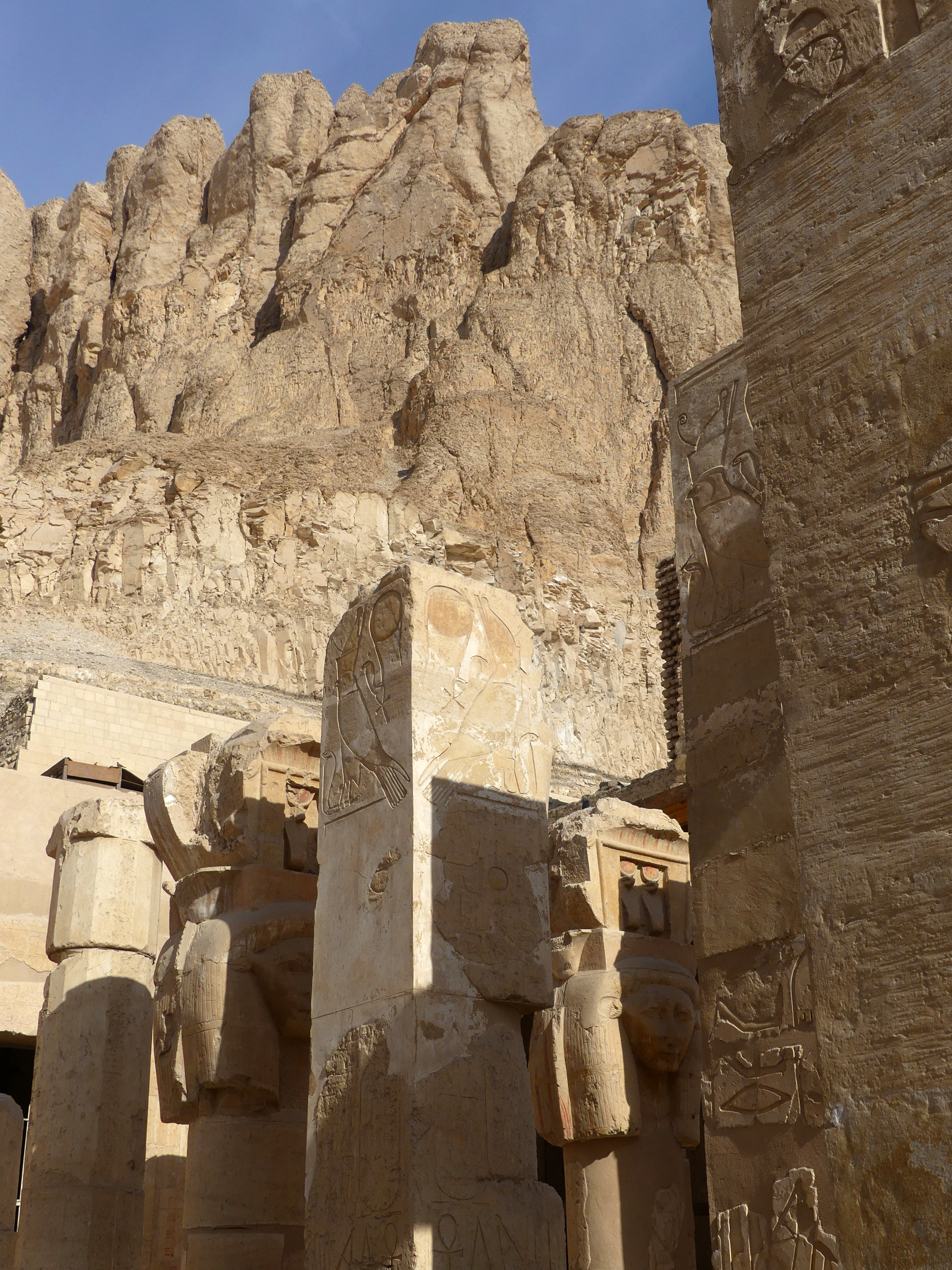 Hathor capital columns
