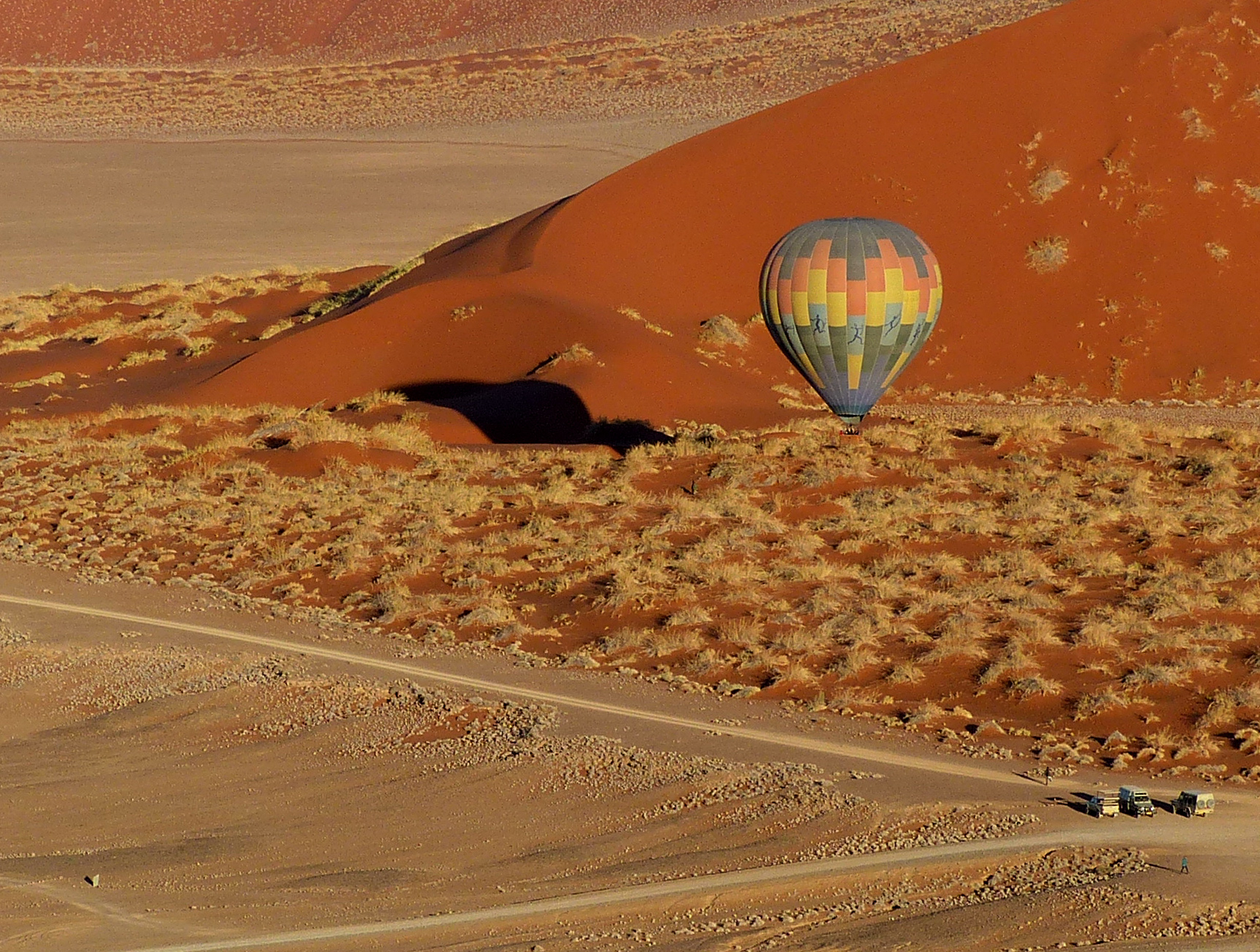 dunes and balloon